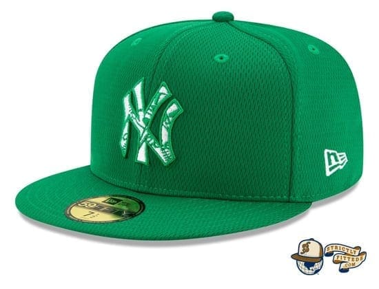 St. Patrick's Day 2020 On Field 59Fifty Fitted Hat by MLB x New Era flag side