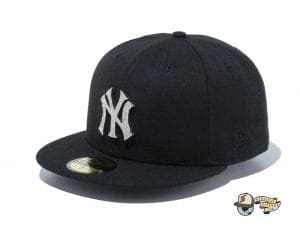 New York Yankees Rhinestone Badge 59Fifty Fitted Cap by MLB x New Era Black